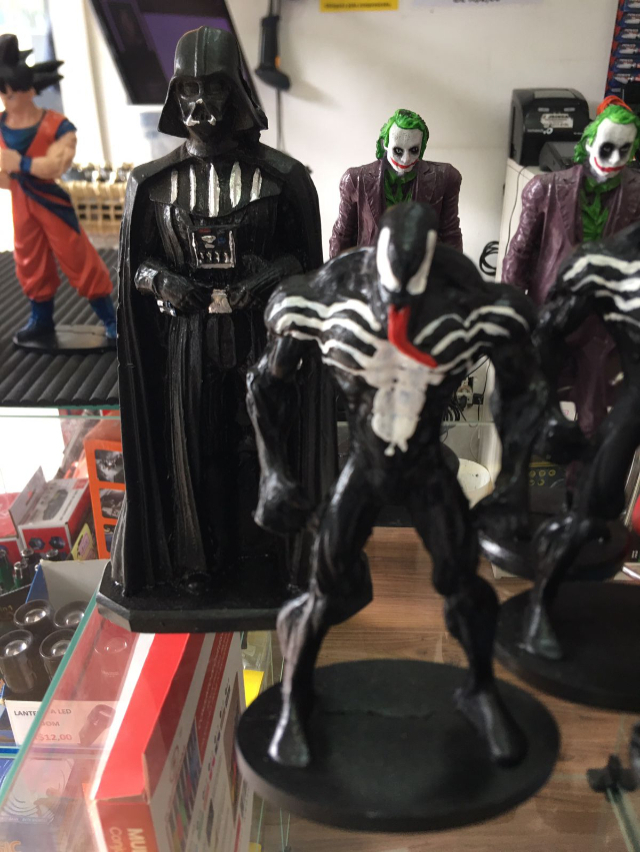 BONECO VENON MARVEL