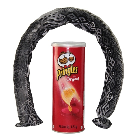 Lata / Pote de Batatas que Pula Cobra