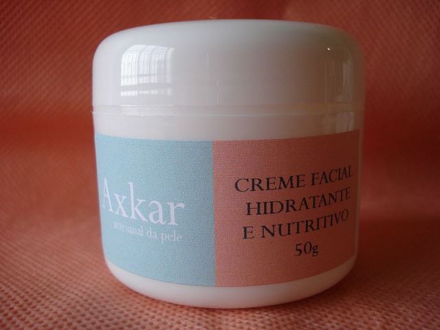 Creme Facial Hidratante e Nutritivo