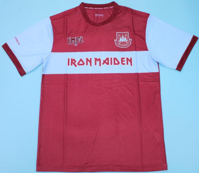CAMISA RETRÔ IRON MAIDEN X WEST HAM - I por R$174,99