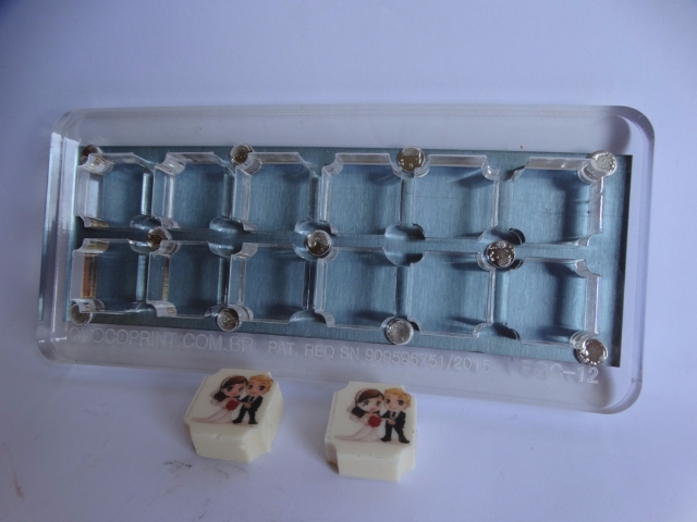 FORMA 3x3 CANTOS CONVEXOS 12 CAVIDADES 15 MM