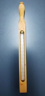 Termmetro com Proteo de Madeira Escala -30 a +50 Diviso 1/1 a Mercrio (Cd 17103)