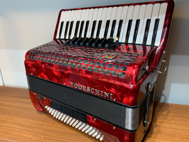 Acordeon Todeschini Modelo Super 5 - Vermelho