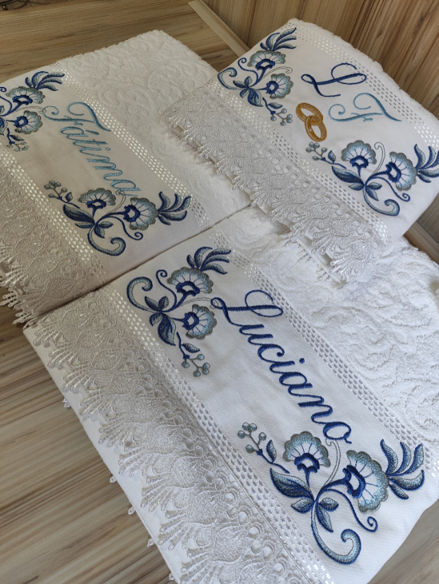 2 Toalhas Banh�o + 1 Toalha Rosto | Com Renda 