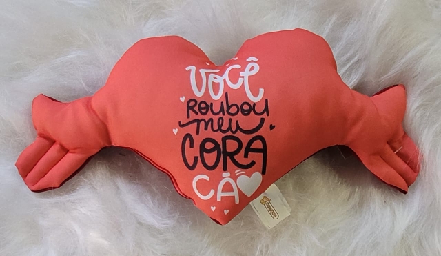 ALMOFADA CORA��O - PEQUENA - Frase: Voc� roubou meu cora��o